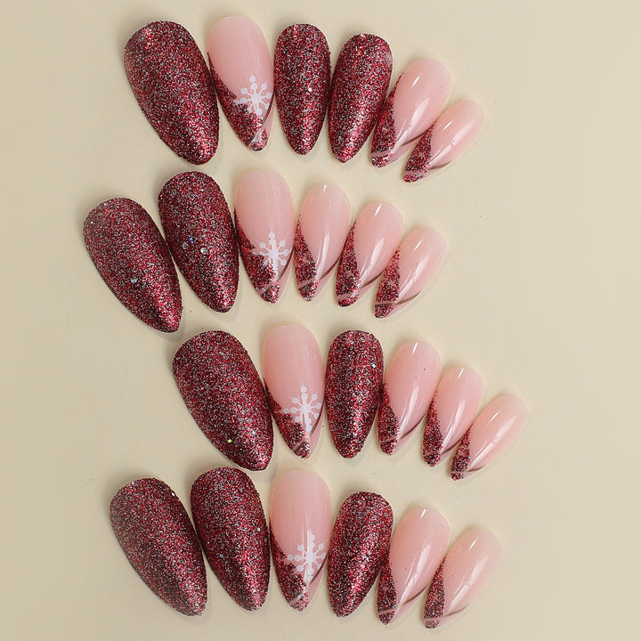 Glamouröse Press-On Nagelset mit Glitterakzent und Mandelform Karnz