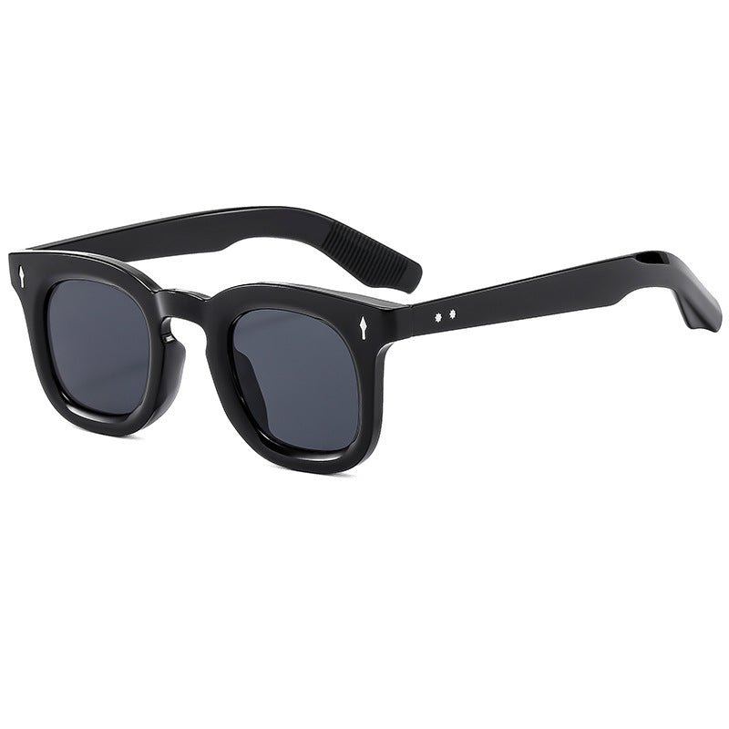 Damen Modische Sonnenbrille im hochqualitativen Design Karnz