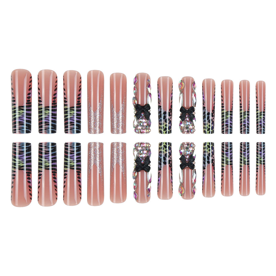 Glamouröse Stiletto Press-On-Nagelverlängerungen Karnz
