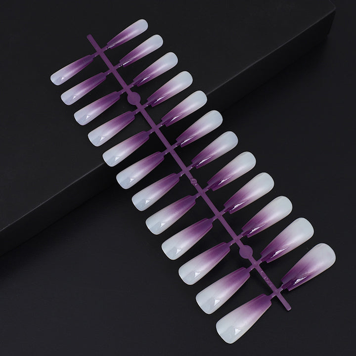 Kunstnägel im eleganten Ombre-Design Karnz