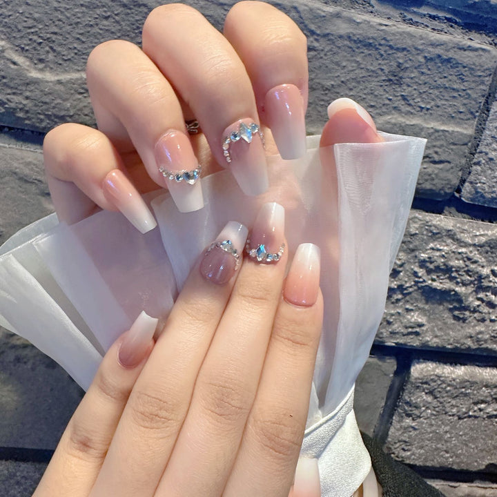 Einzigartige Press-On Nagelspitzen Karnz