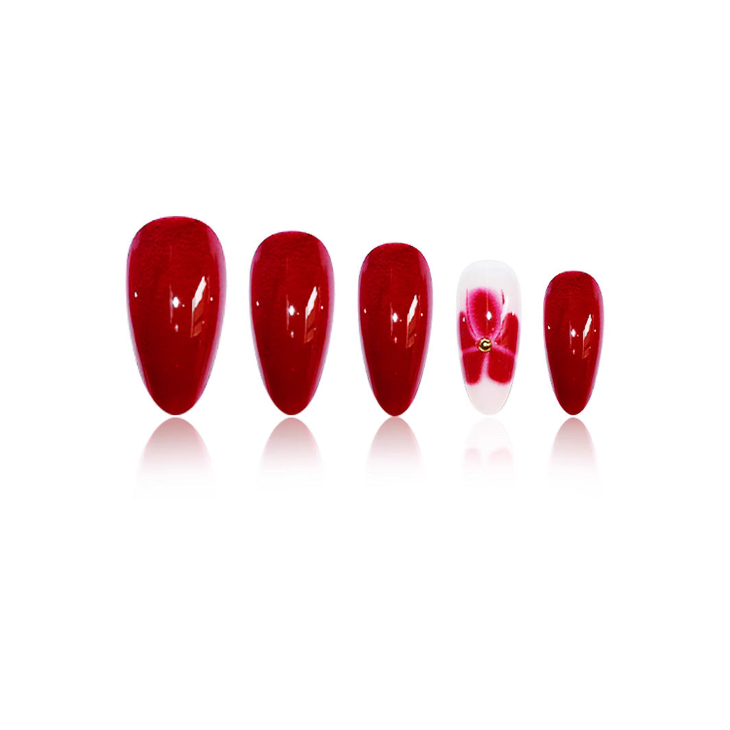 Elegante florale Press-On-Nagelkunst Karnz
