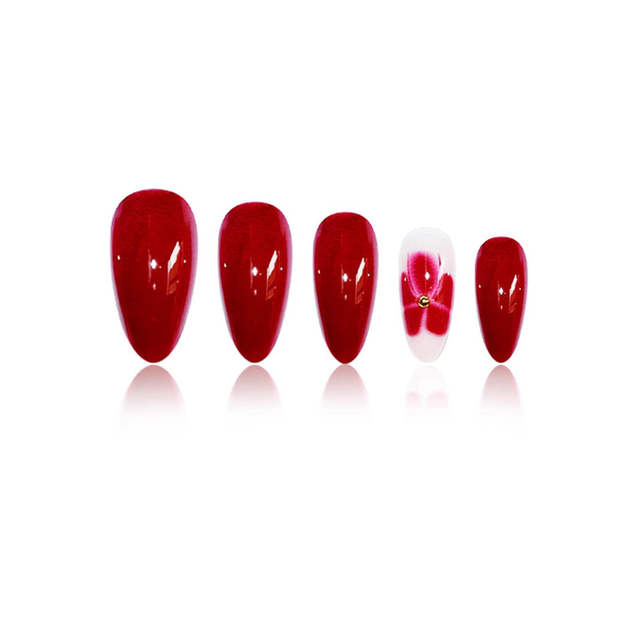 Elegante florale Press-On-Nagelkunst Karnz