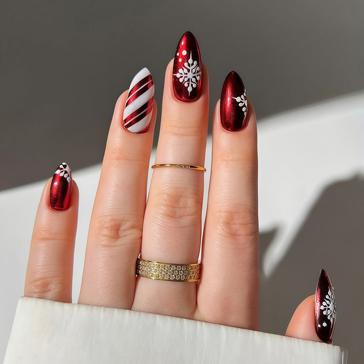 Elegantes Weihnachtsnagelkunst-Set Karnz