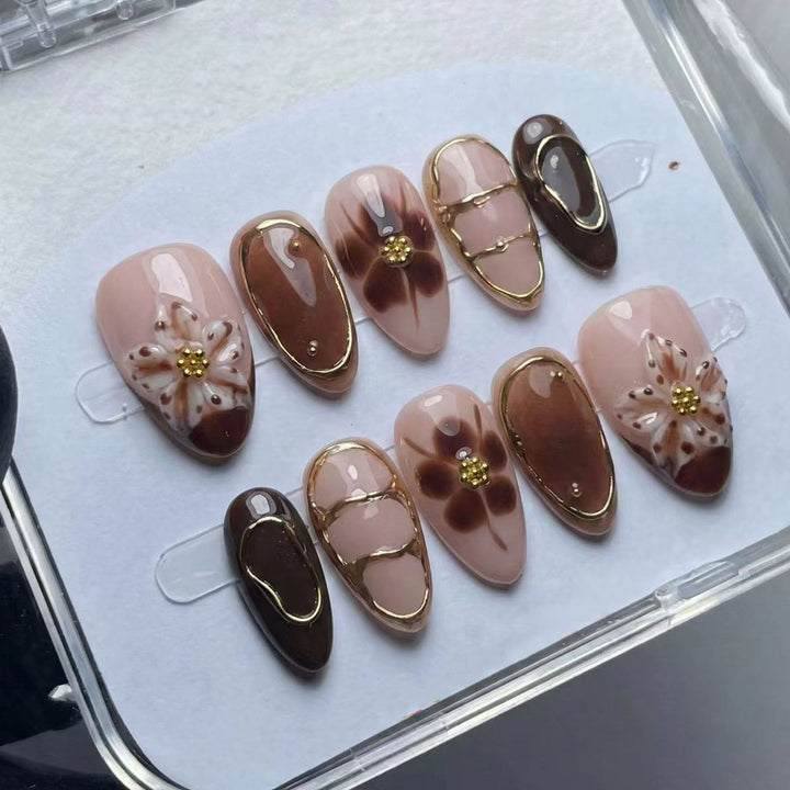 Künstlerisches Floral Nagelkunst Press-On Set Karnz