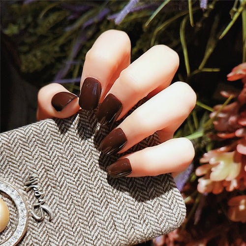 Elegante Glänzende Faux Press-On Nagelset