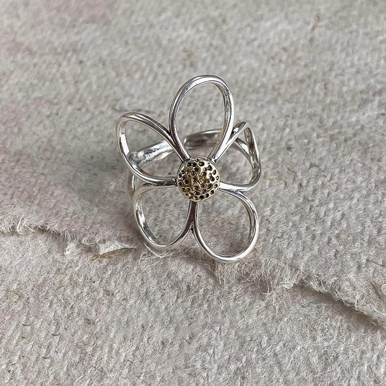 Stylischer Floralring Karnz