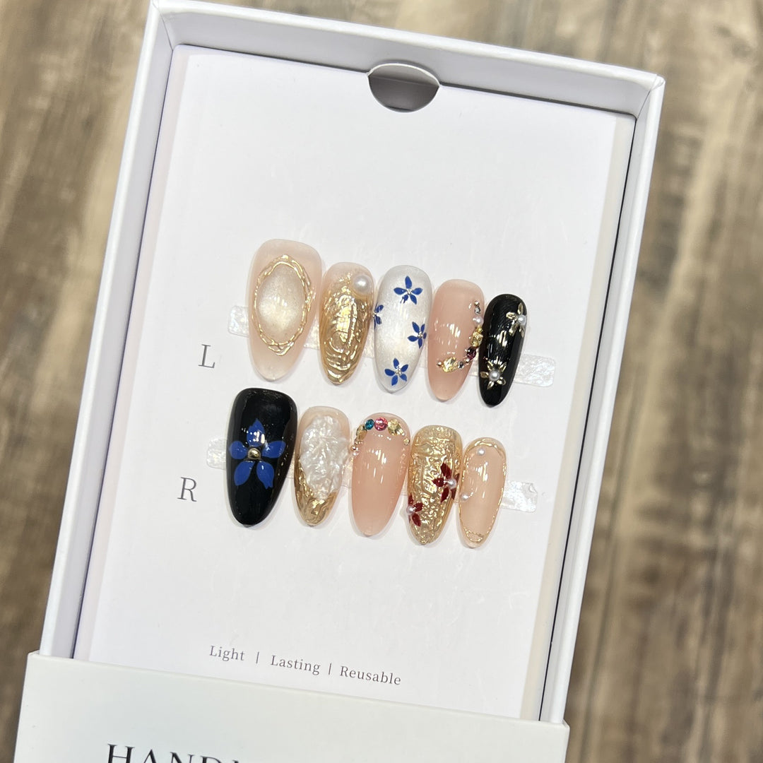Elegantes Floral Press-On Nagelset Karnz