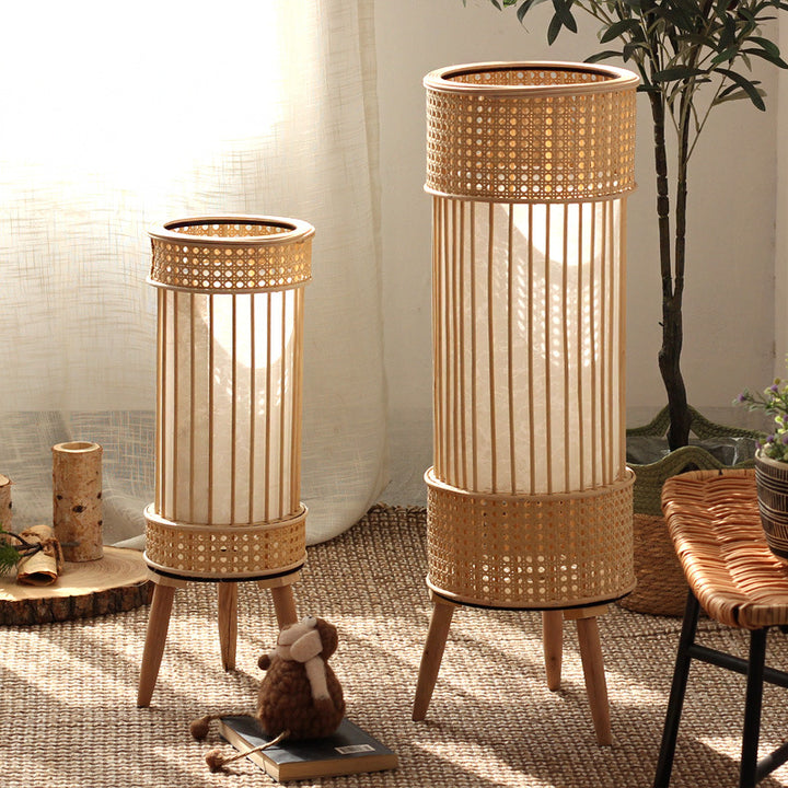 Stilvolle Stehlampe im modernen Design Karnz
