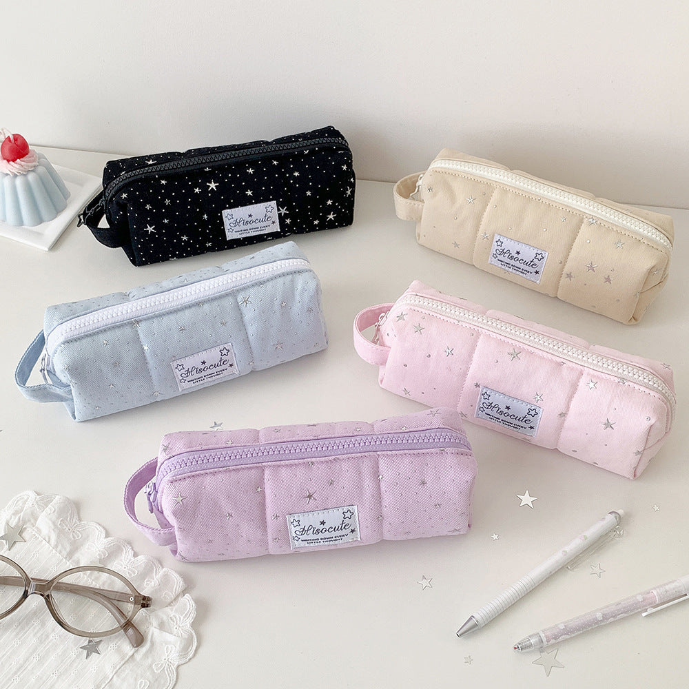 Stylisches mit Sternen verziertes Etui