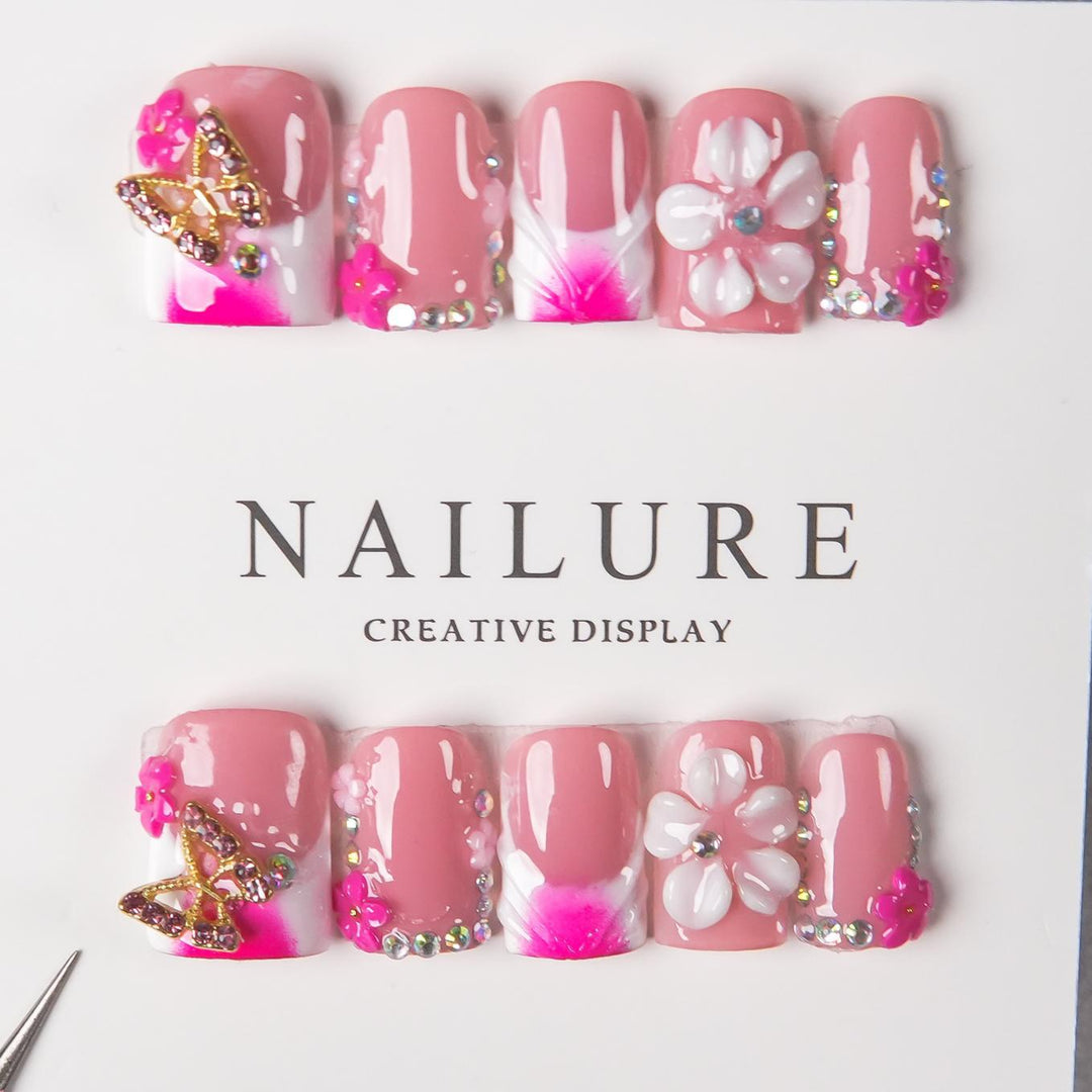 Dekorative Nagelkunst