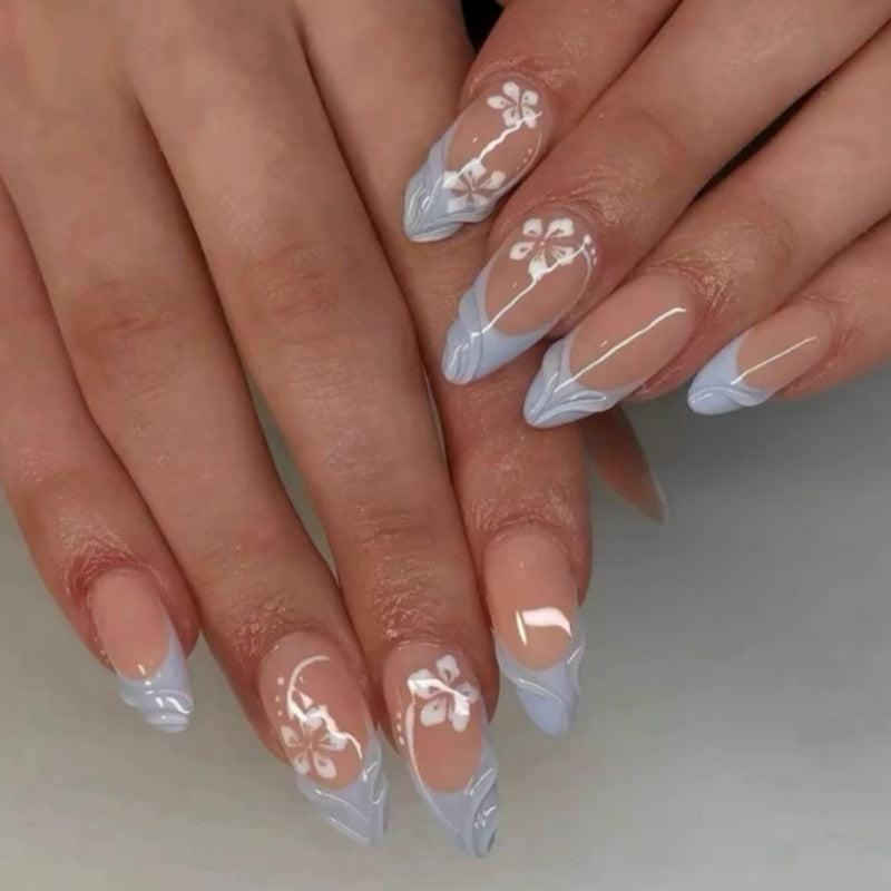 Elegantes blumenmotiviertes Press-On Nagelkunstset Karnz
