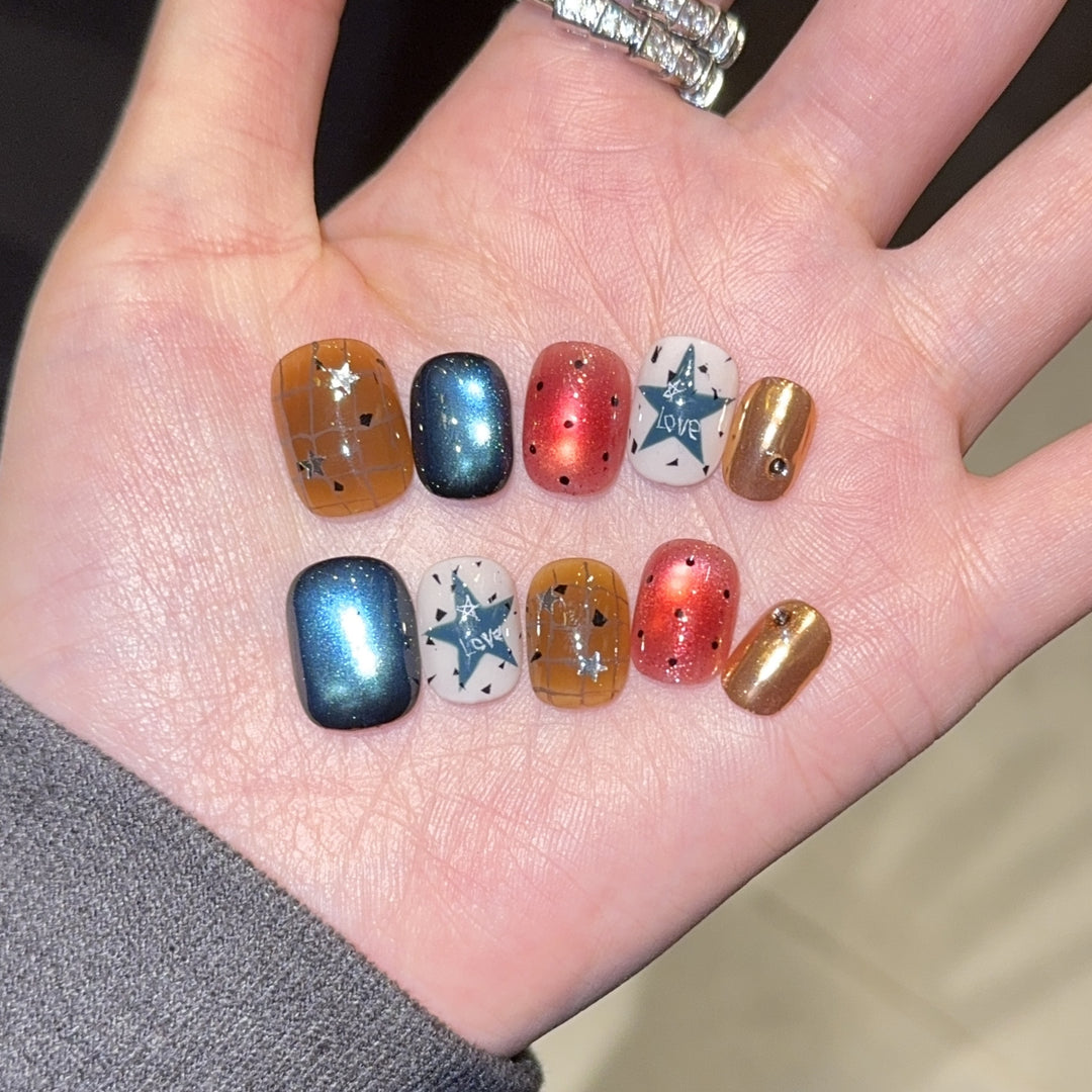 Kunstnägel mit Funkelndem Sternendesign Karnz