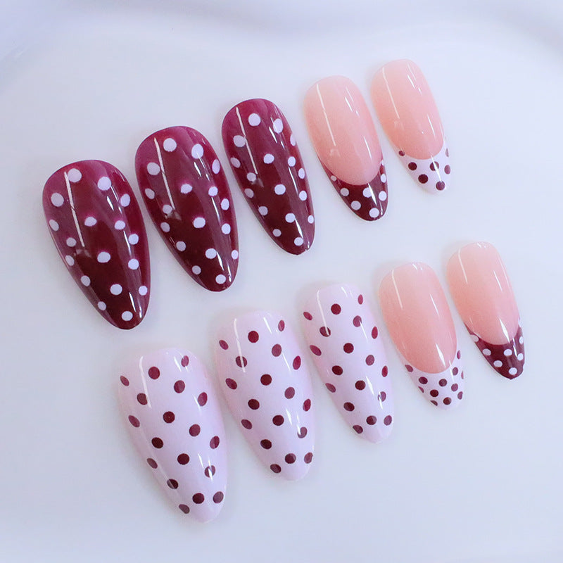 Trendiges Polka Dot Nagelkunstset Karnz