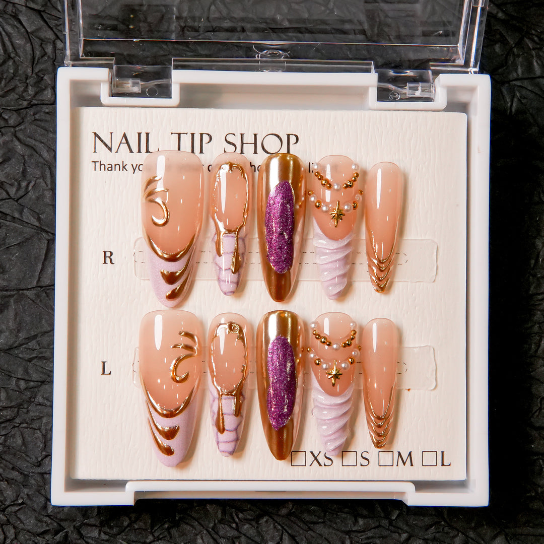 Glamouröse aufwendige Press-On-Nageldesigns