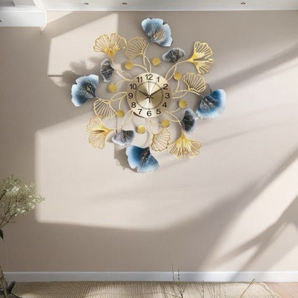 Elegante Ginkgo Blatt Wanduhr Karnz