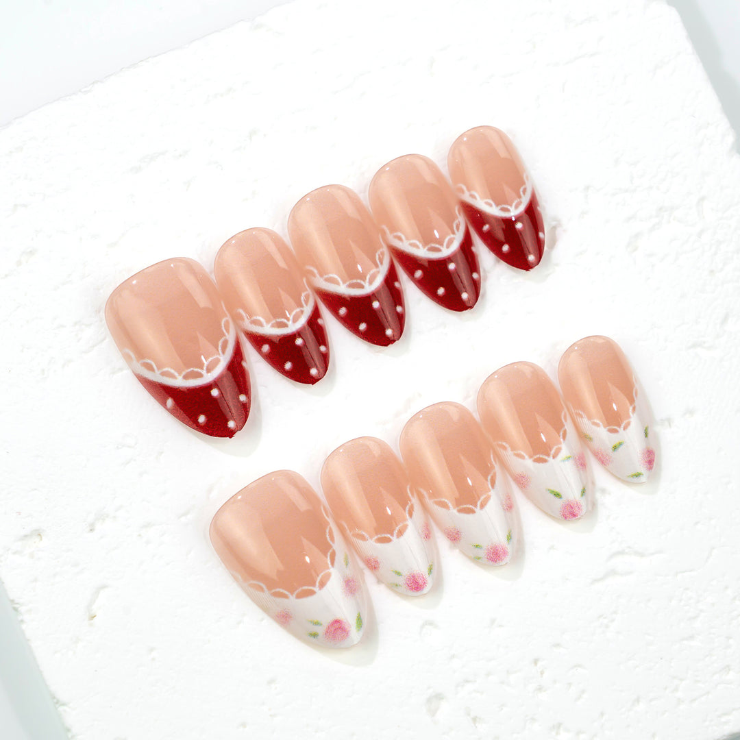 Künstlerische Press-On Nagelset mit Vintage-Blumen- und Punktedesign Karnz