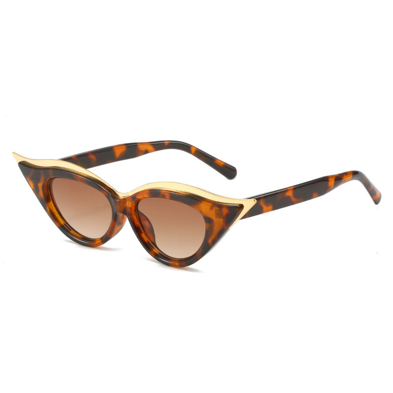 Damen Cat-Eye Sonnenbrille mit luxuriösen metallischen Akzenten Karnz