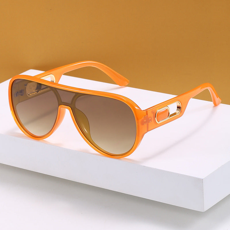 Damen Elegante Oversize-Sonnenbrille mit Designer-Details Karnz