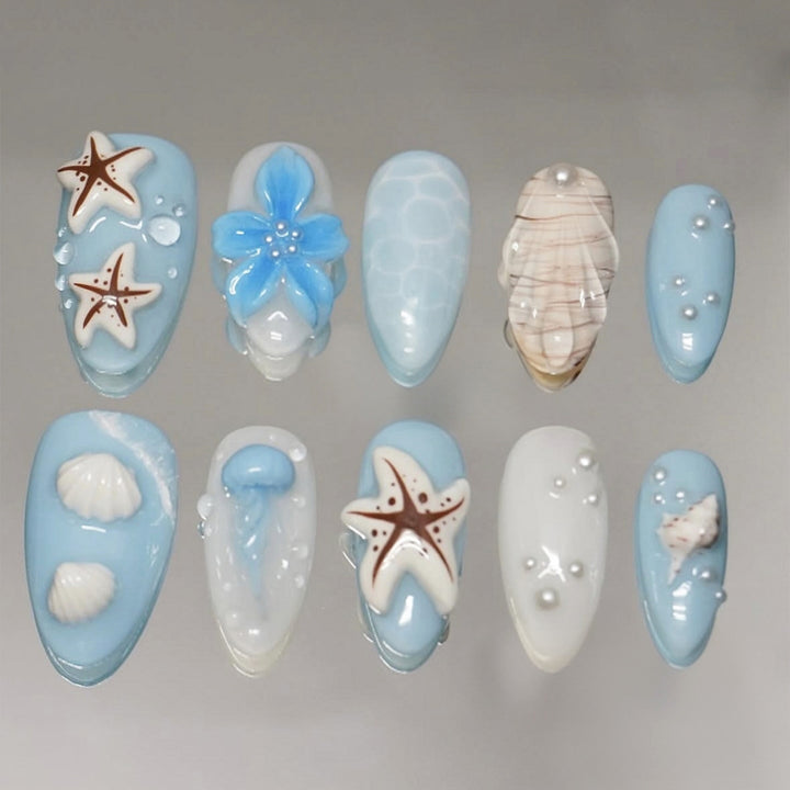Künstlerisches Nagelset mit maritimem Design Karnz