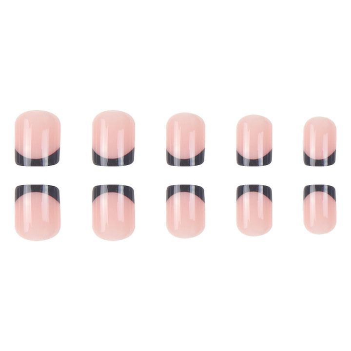 Elegante French Tip Nagelkunst Karnz