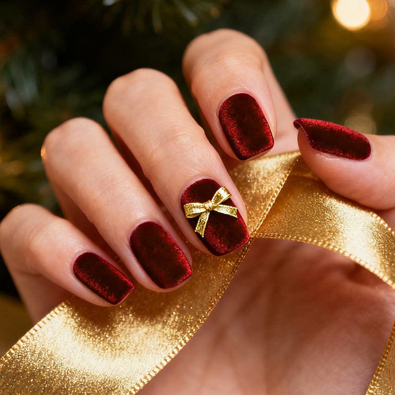 Glamouröses Kunstnagelset Karnz