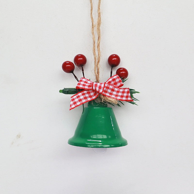 Weihnachtsglocke mit dekorativem Kranz