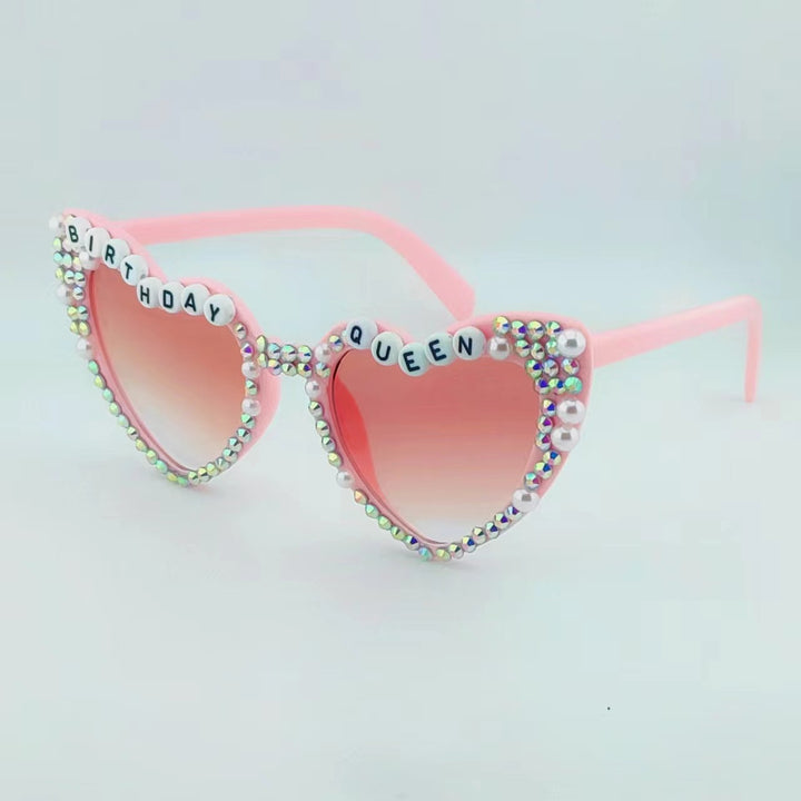 Damen Herzförmige Sonnenbrille mit außergewöhnlichem Dekor Karnz