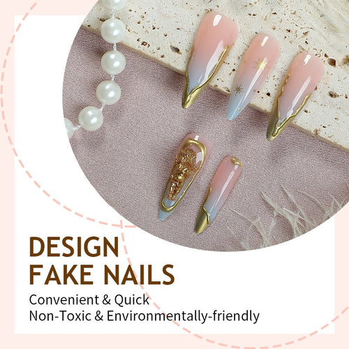 Kunstnagelset mit Eleganten Goldakzenten Karnz