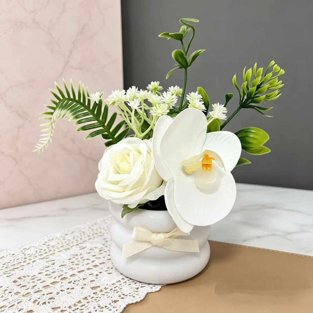 Dekorativer Blumenarrangement für die Heimdekoranzeige