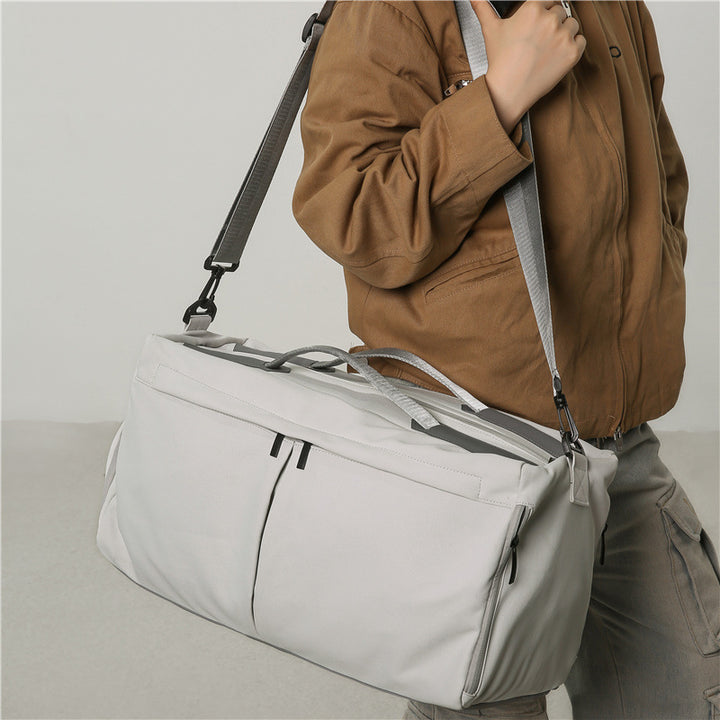 Geräumige Sport-Duffel-Tasche mit mehreren Fächern Karnz