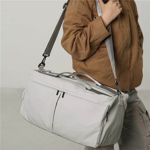 Geräumige Sport-Duffel-Tasche mit mehreren Fächern Karnz