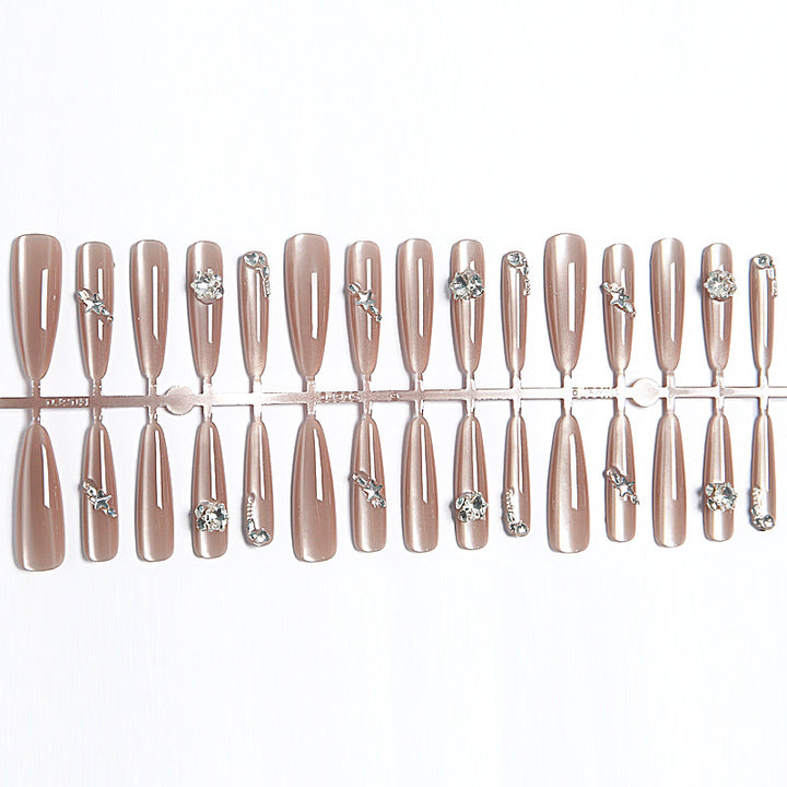 Kunstnagelset mit glamourösem Glitzereffekt Karnz
