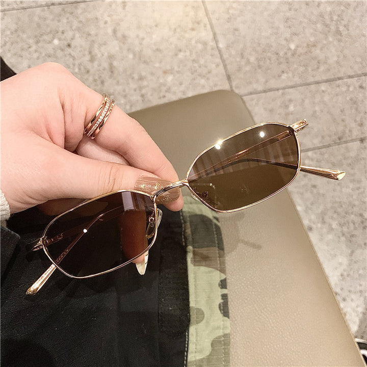 Damen geometrische Sonnenbrille im minimalistischen Design Karnz