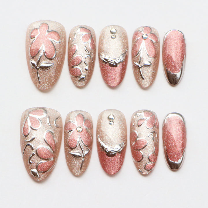 Dekorative Nagelkunst
