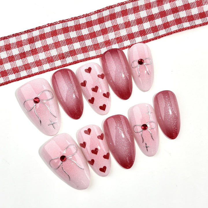 Herz-Beschmückte Press-On Nagelkunst Set