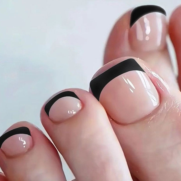 Chic French Tip Nagelkunst Karnz