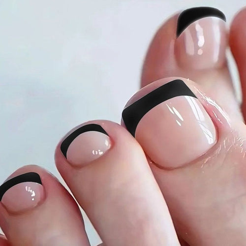 Chic French Tip Nagelkunst Karnz