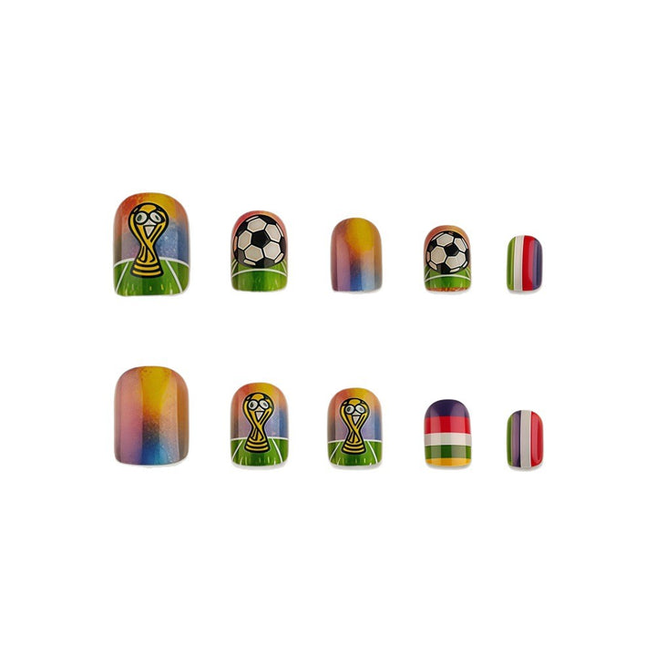 Kunstnägel mit Fußball-Motiv und Glitzereffekten Karnz