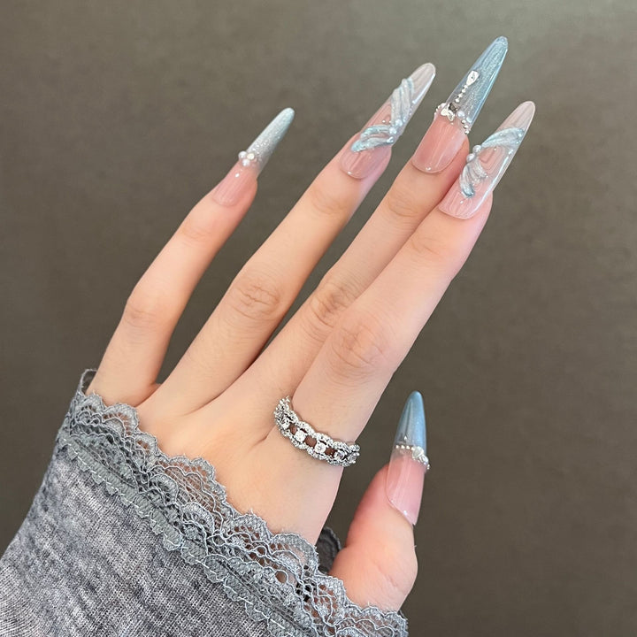 Künstlerisches 3D-Lace-verziertes Press-On-Nagelset Karnz