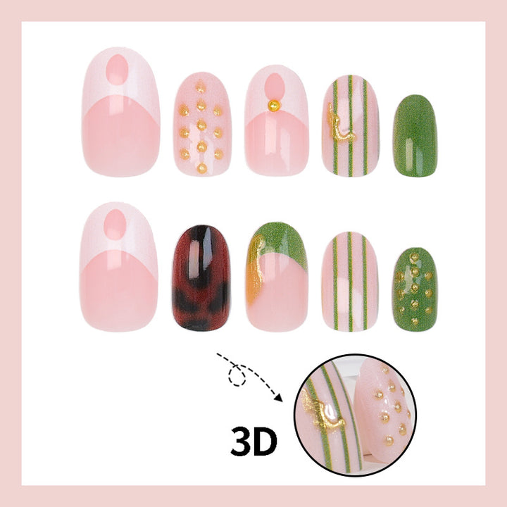 Kreatives Nageldesign Karnz