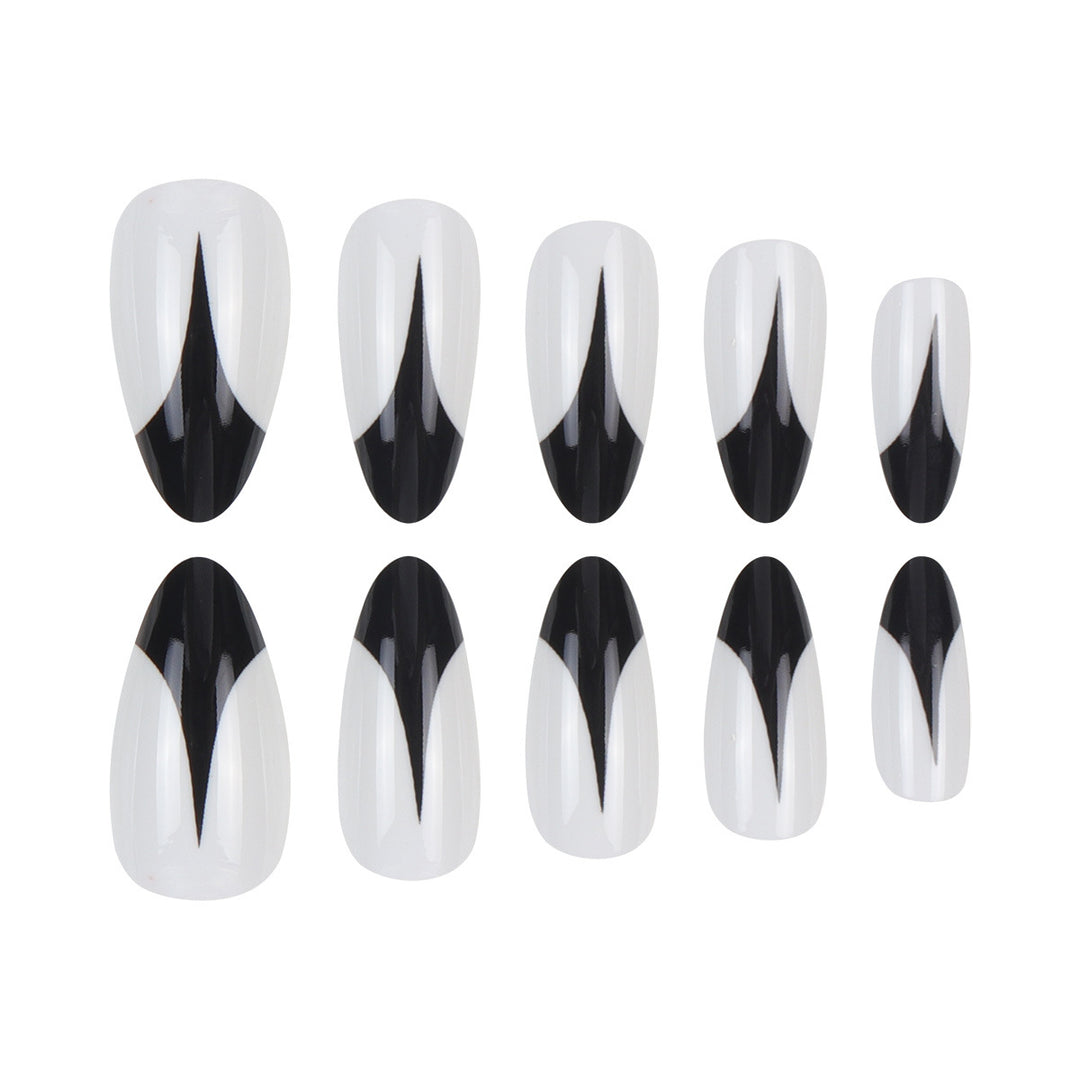 Trendy Stiletto Künstliche Nägel mit Künstlerischem Schwarz und Weiß Design Karnz