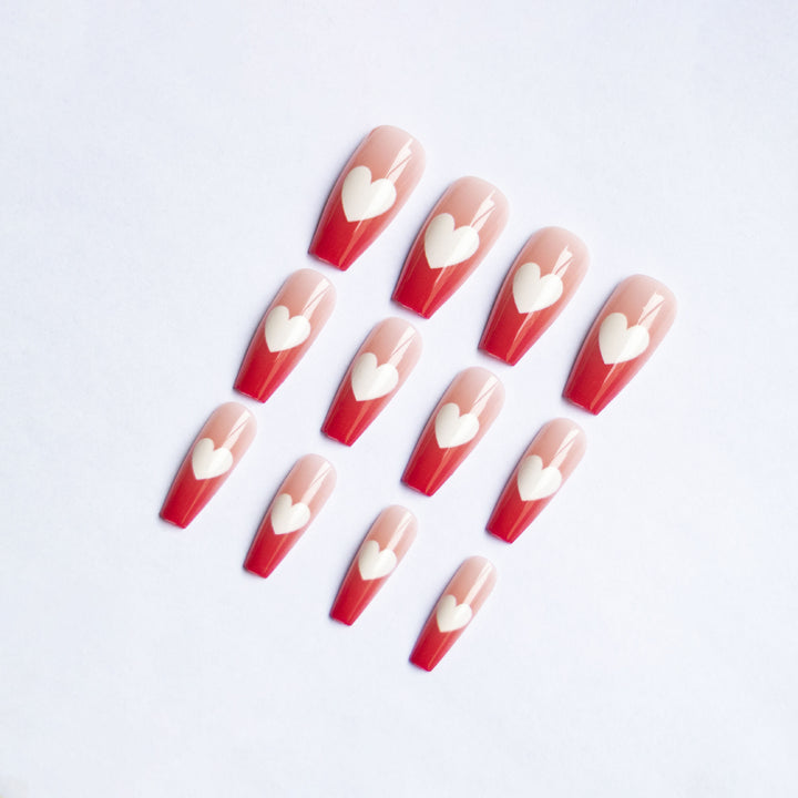 Herzdesign Acryl-Nagelkunst