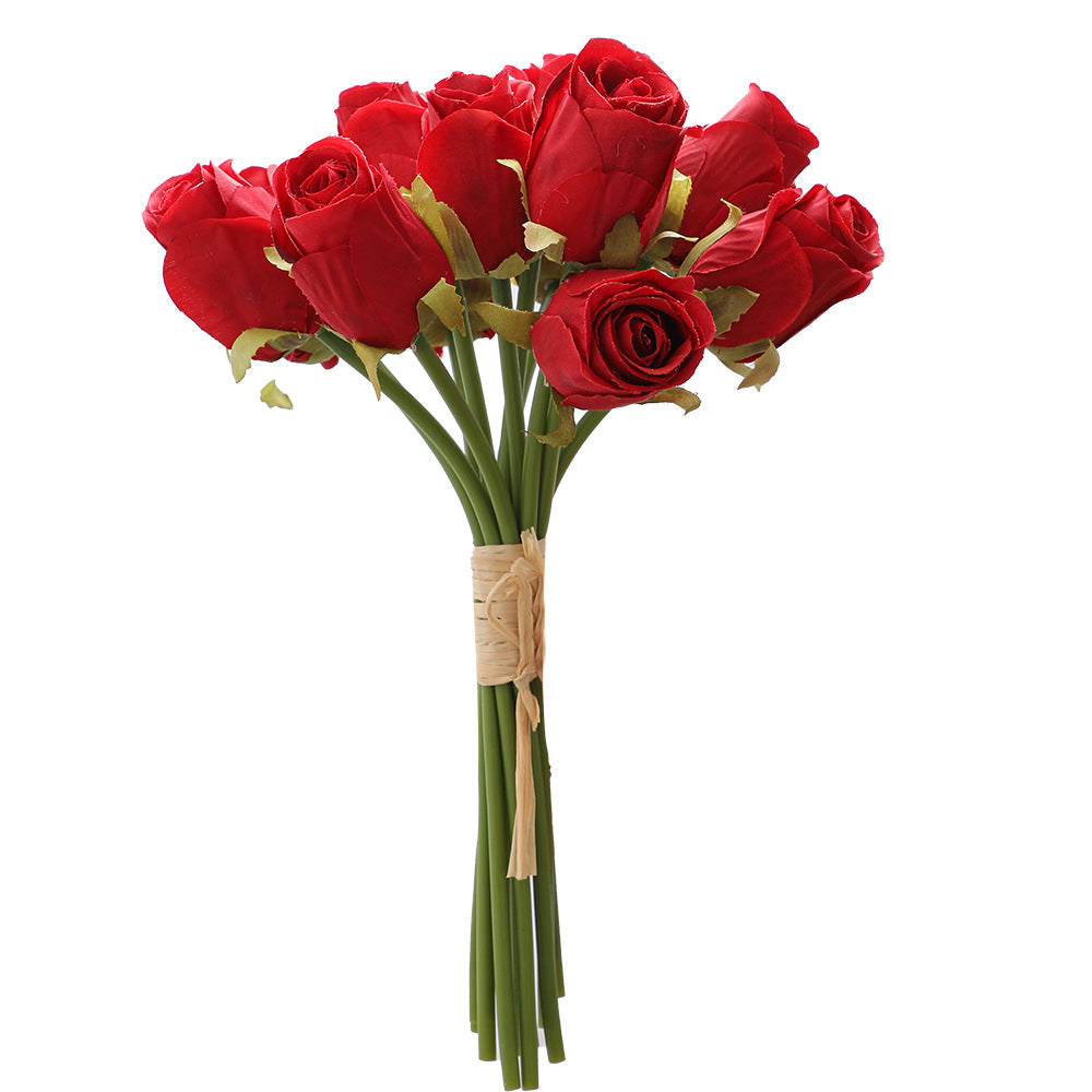 Künstlicher Rosenstrauß mit feinen Details Karnz