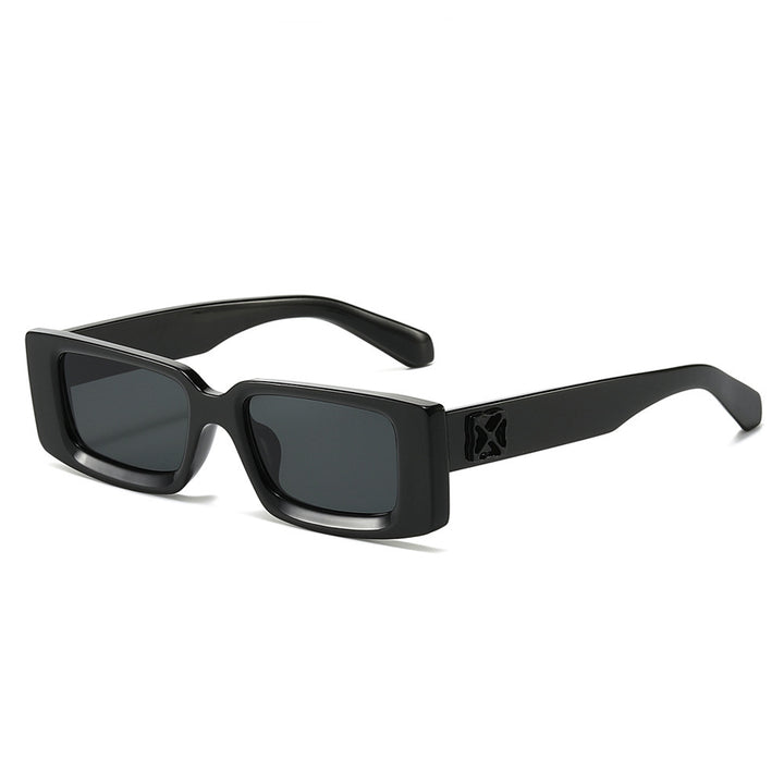 Übergroße geometrische Sonnenbrille mit dekorativen Metallakzenten Karnz