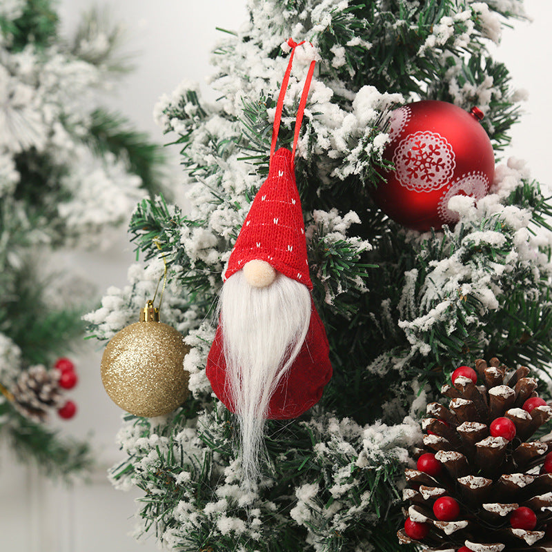Niedliche Weihnachtsbaumdekoration im Gnom-Design Karnz
