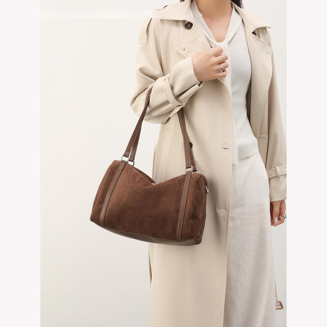 Weiche Wildleder-Schultertasche Karnz