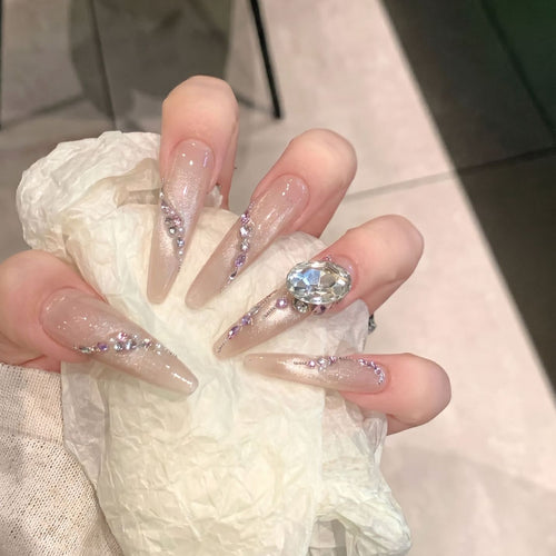 Glamouröse mit Strass verzierte Stiletto Press-On Nägel Karnz