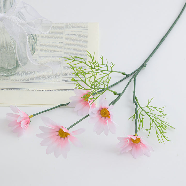 Künstlicher Blumenzweig mit leuchtenden Blüten und zarten Blättern Karnz