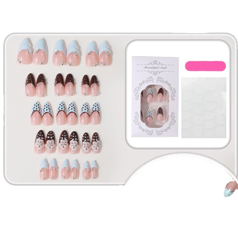 Dekoratives Press-On Nagelkunst-Set Karnz